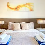 Luxurious T2 With Pool & Breathtaking Ocean Views By Becherish Διαμέρισμα Αλμπουφέιρα