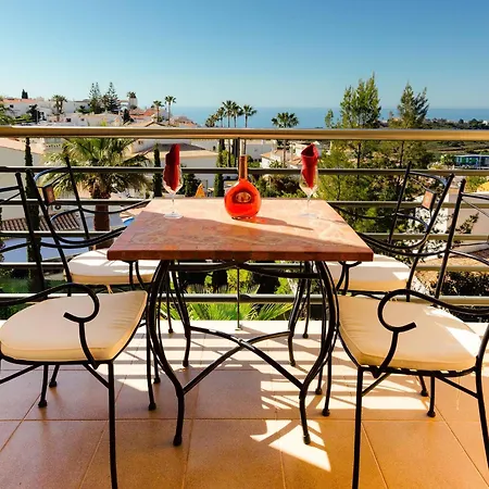 Luxurious T2 With Pool & Breathtaking Ocean Views By Becherish البوفيرا