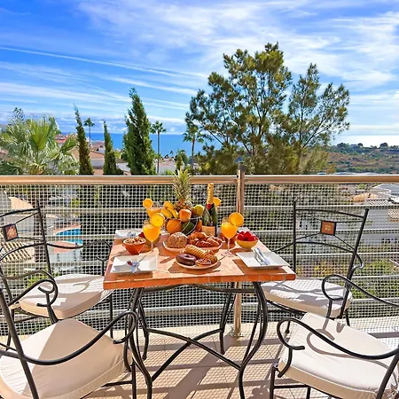 Luxurious T2 With Pool & Breathtaking Ocean Views By Becherish شقة *