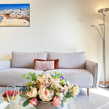 شقة Luxurious T2 With Pool & Breathtaking Ocean Views By Becherish *