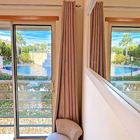 Luxurious T2 With Pool & Breathtaking Ocean Views By Becherish