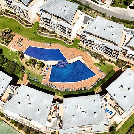 Luxurious T2 With Pool & Breathtaking Ocean Views By Becherish شقة